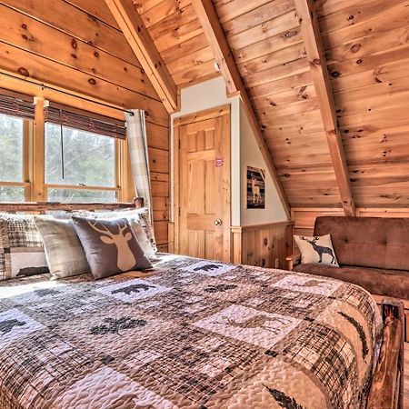 Cozy Cabin With Hot Tub In The Heart Of Pigeon Forge Villa Bagian luar foto