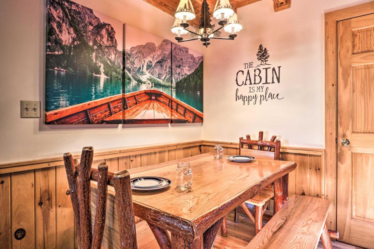 Cozy Cabin With Hot Tub In The Heart Of Pigeon Forge Villa Bagian luar foto