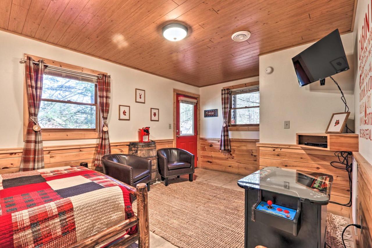 Cozy Cabin With Hot Tub In The Heart Of Pigeon Forge Villa Bagian luar foto