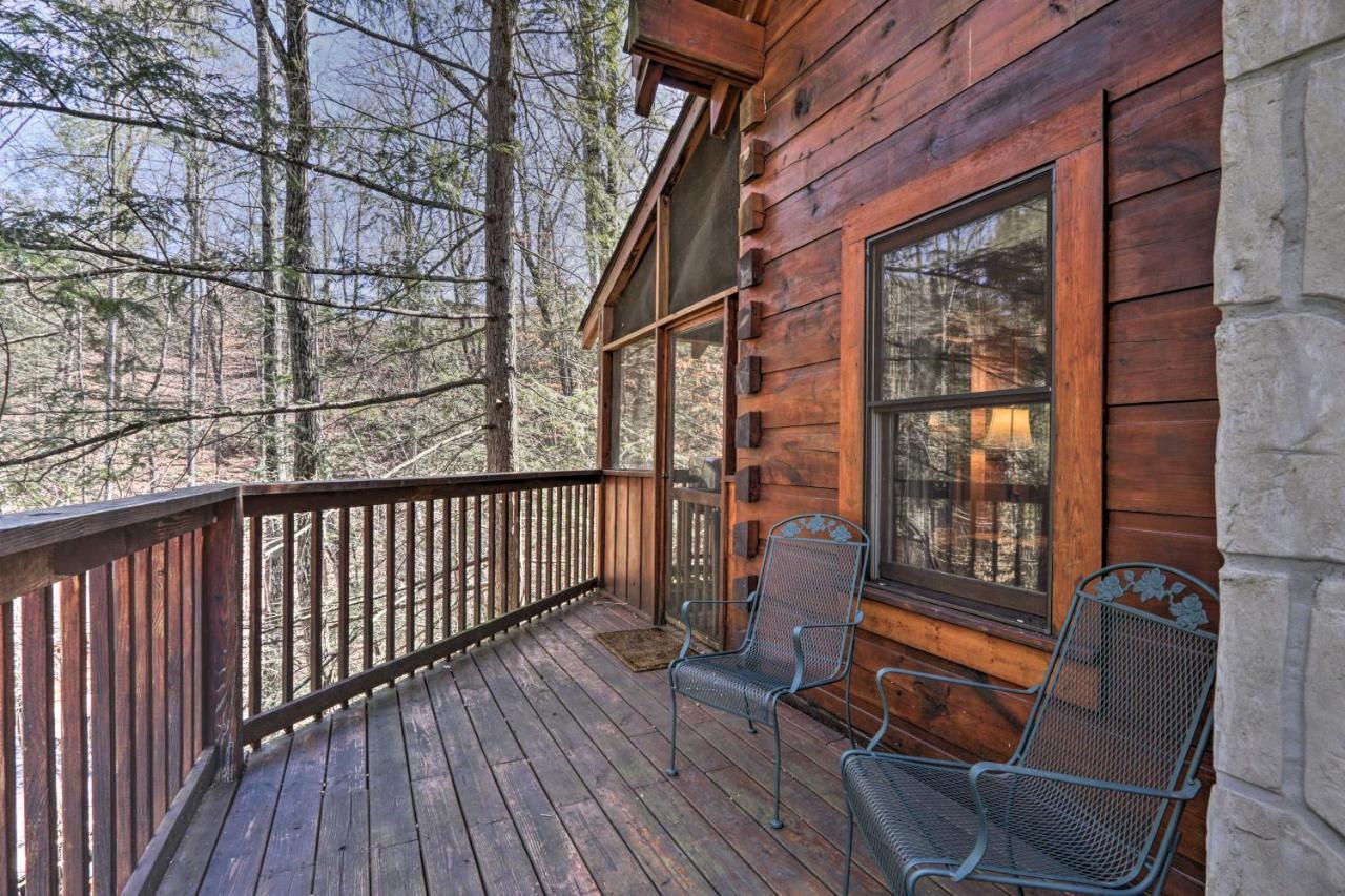 Cozy Cabin With Hot Tub In The Heart Of Pigeon Forge Villa Bagian luar foto