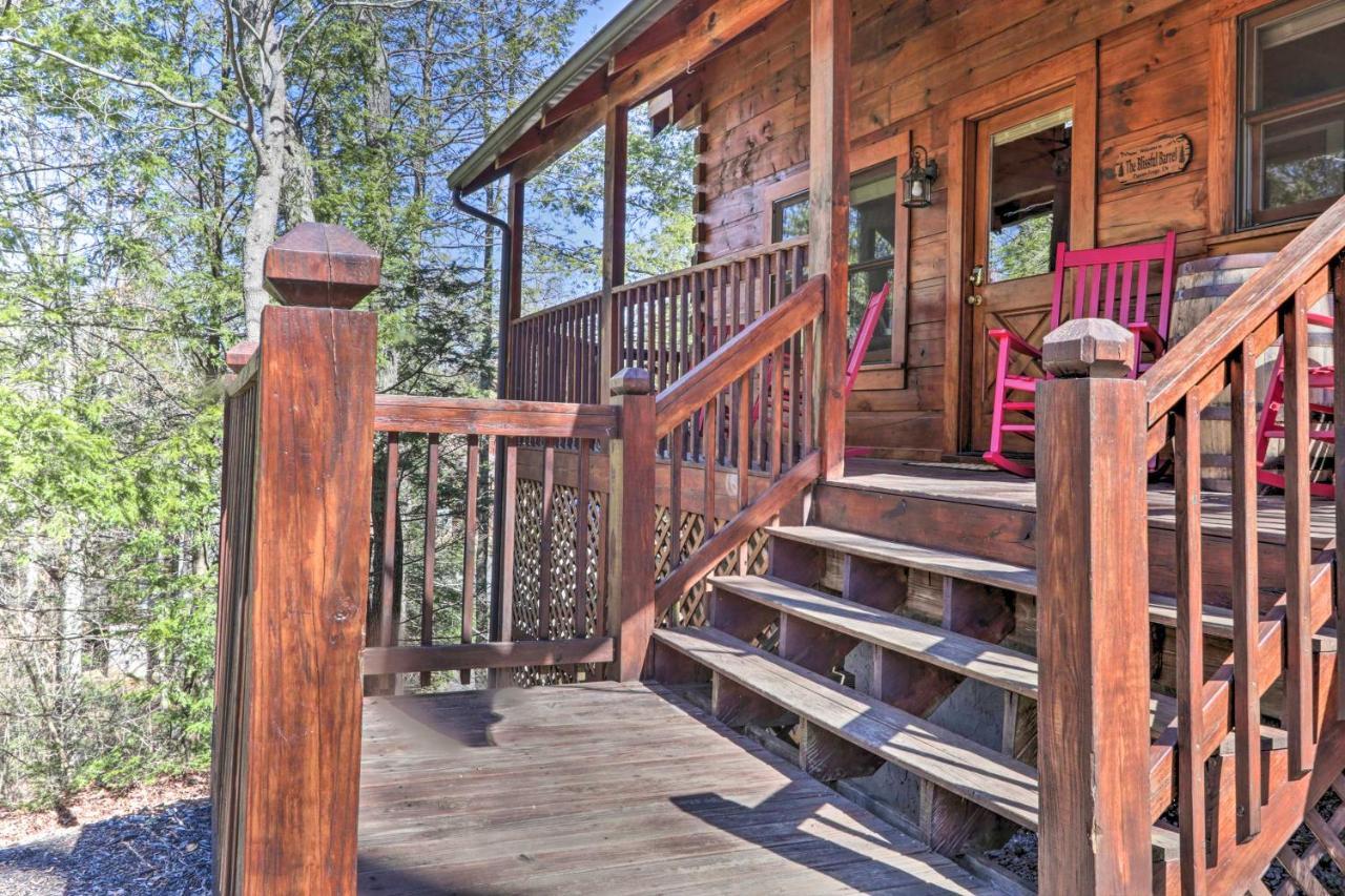 Cozy Cabin With Hot Tub In The Heart Of Pigeon Forge Villa Bagian luar foto